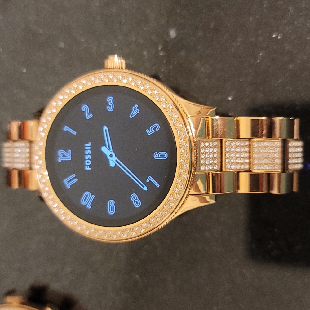 Fossil Smart Watch - Picture 9 of 9